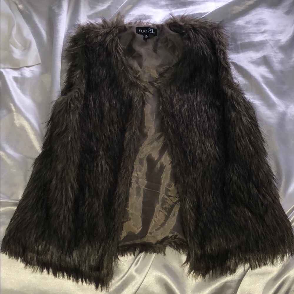 Very pretty faux fur vest